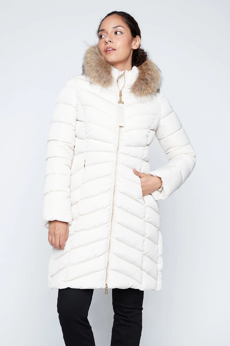 Le manteau matelassée verticale