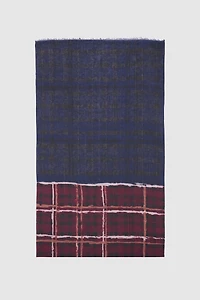 L'écharpe à imprimé écossais abstrait