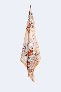 Jacquard floral design scarf