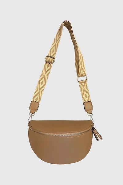Le sac à bandoulière avec sangle imprimée