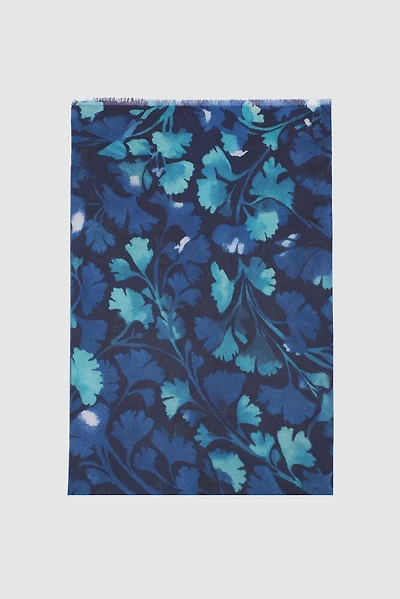 L'écharpe à imprimé fleurs assorties