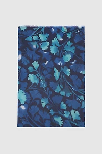 L'écharpe à imprimé fleurs assorties