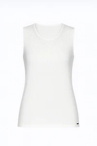 Le pull en maille orné