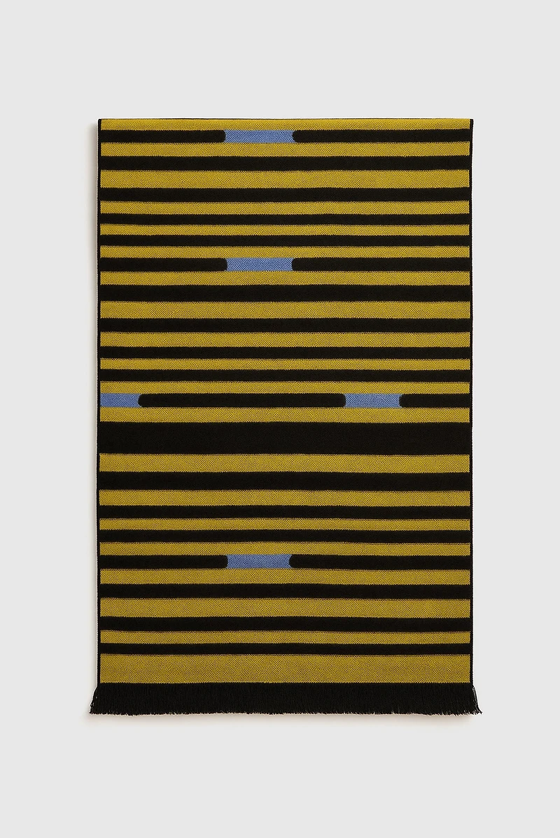 Abstract lines narrow scarf