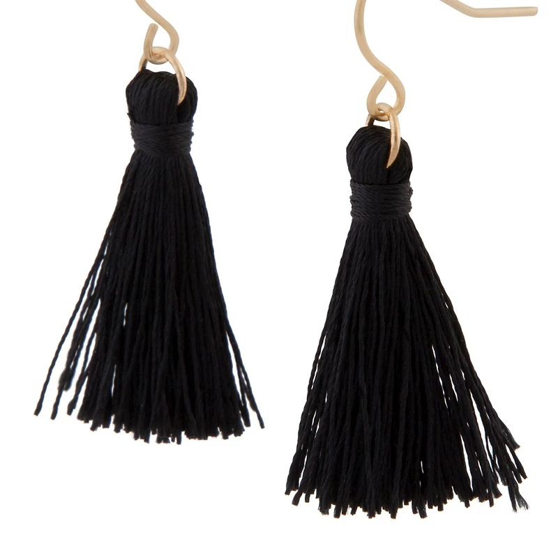 Boucles d’oreilles noires à mini pompons