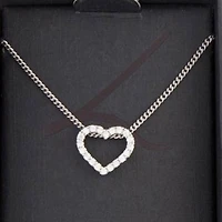 Collier pendentif à cœur ouvert pavé