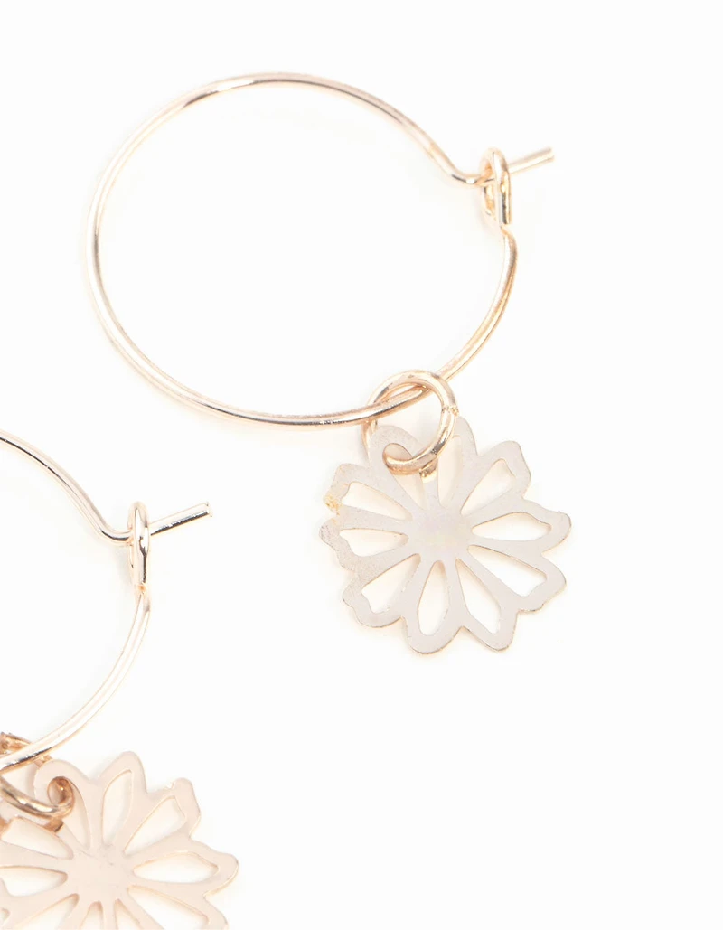 Boucles d’oreilles en forme de cerceau en pétales délicats en or rose