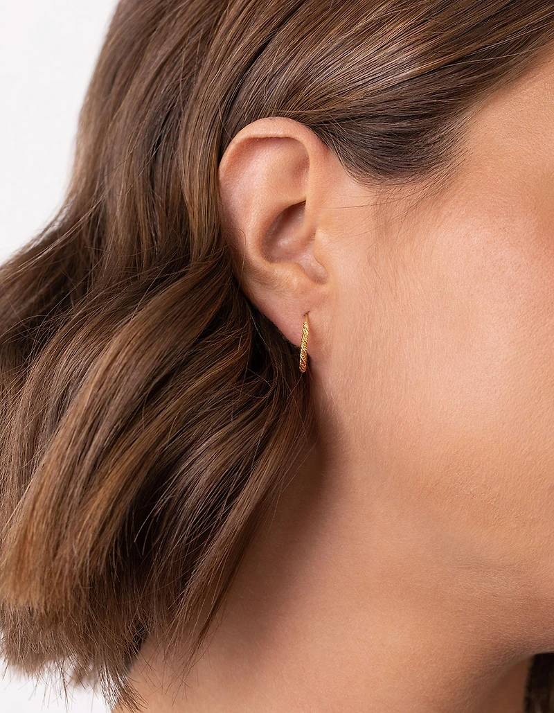 Boucles d’oreilles mini cerceaux torsadées en argent sterling plaqués or
