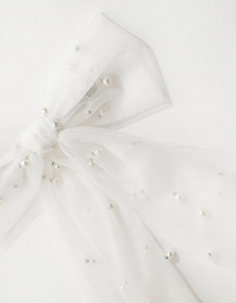 Pearl Detail Mesh Bow Clip