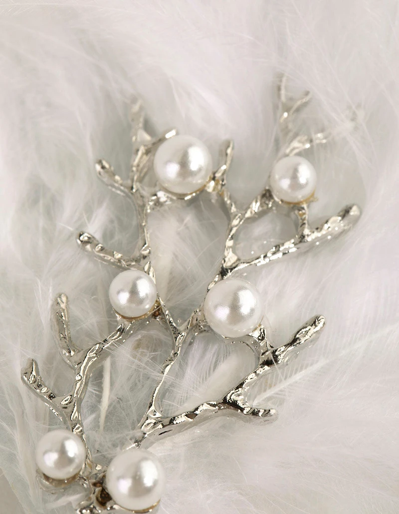 Statement Branch & Feather Clip