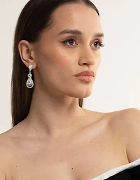Boucles d’oreilles en forme de goutte d’oreilles en forme de fleur en argent