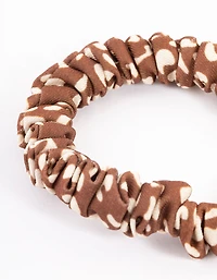 Scrunchie mince à pince en tissu brun