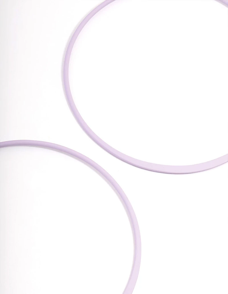 Boucles d’oreilles en cerceau à bord de feutre recouvert de violet 9 cm