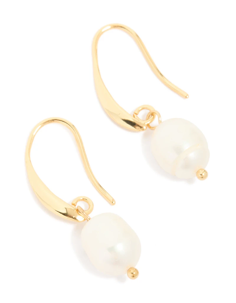 Boucles d’oreilles à crochet moyen en perle d’eau douce plaquées or