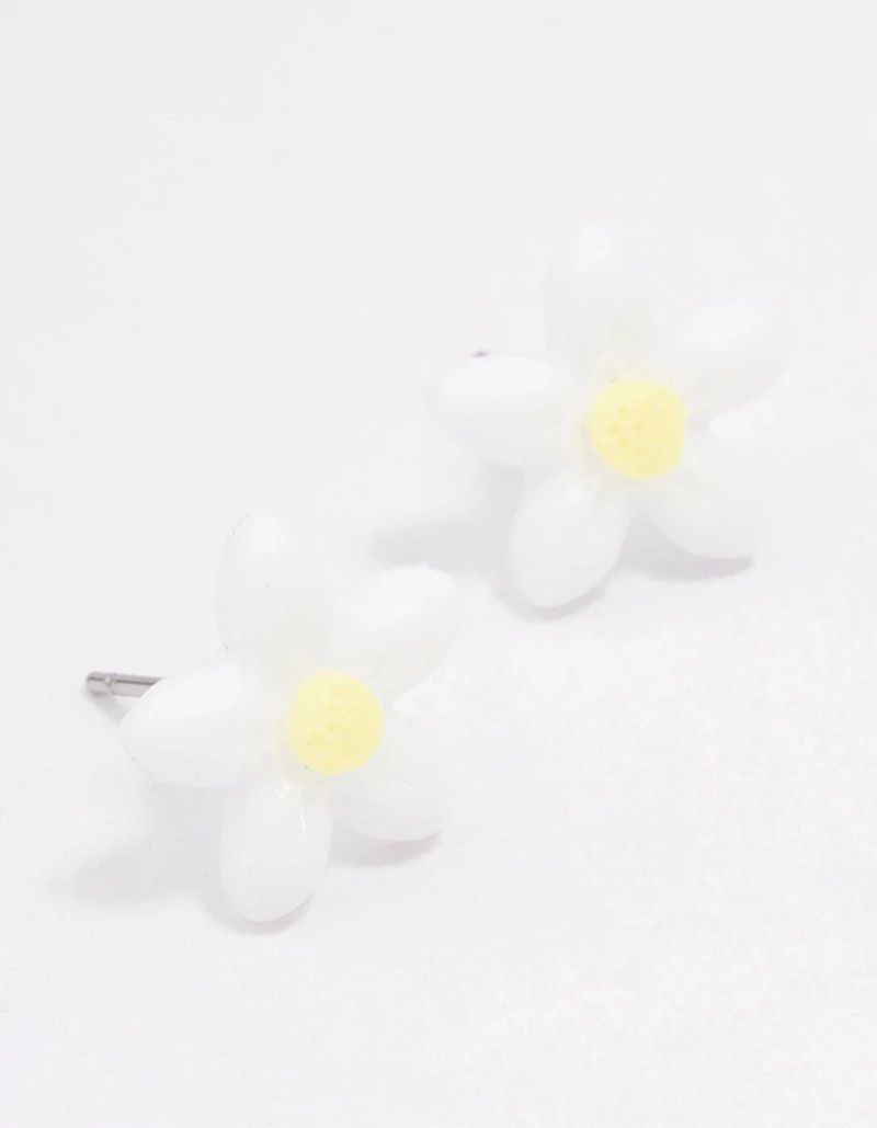 White Daisy Stud Earrings