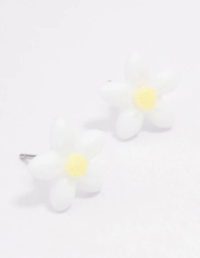 White Daisy Stud Earrings