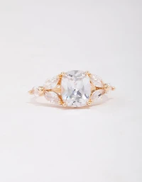 Anneau doré élégant en zircone cubique floral