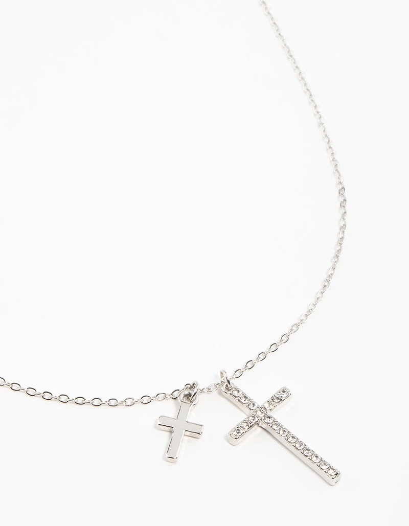 Collier en pendentif croix en argent