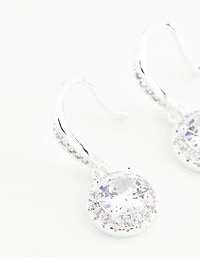 Boucles d'oreilles pendantes rondes en argent plaqué avec halo et zircone cubique