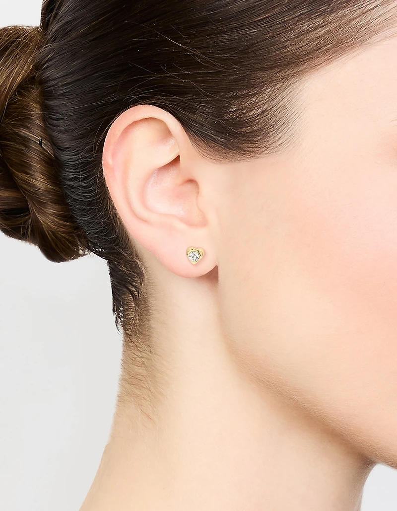 Boucles d’oreilles en acier chirurgical plaqué or en diamant en forme de cœur