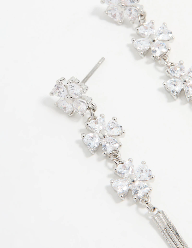Boucles d’oreilles florales triangulaires en zircone cubique en argent