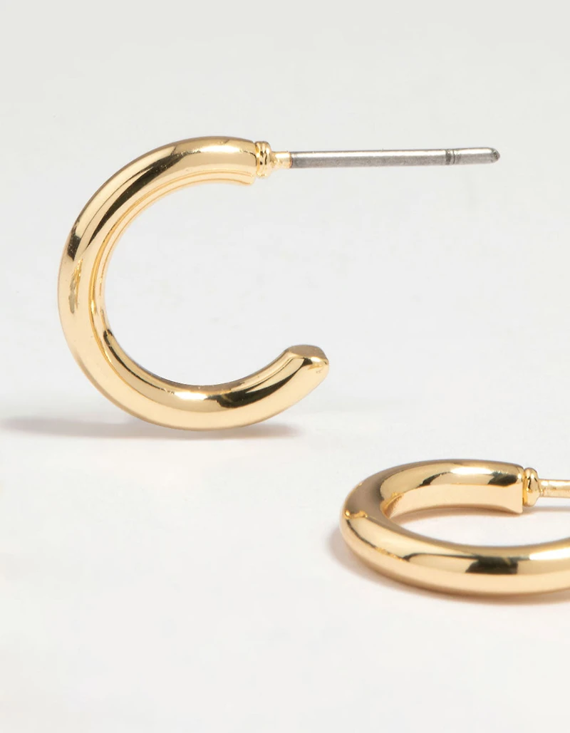 Bloc de 4 boucles d’oreilles en clous cubiques en zircone en laiton plaqué or et boucles d’oreilles Huggie