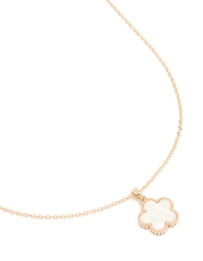 Collier pendentif fleur en or