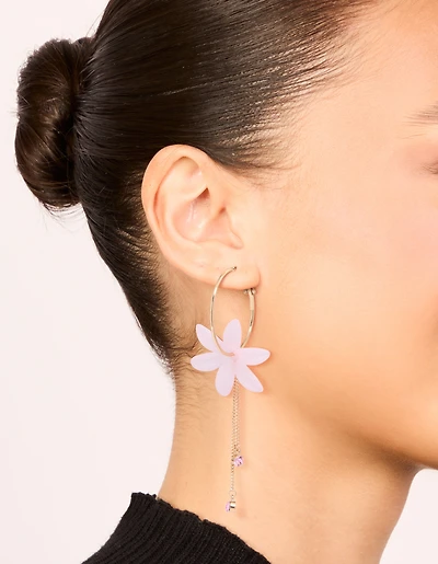 Boucles d’oreilles tombantes diamantées en chaîne de fleurs plaquées or