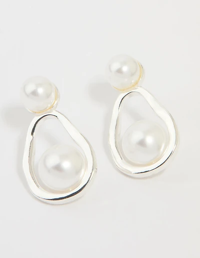 Boucles d’oreilles en perle argentée et poire
