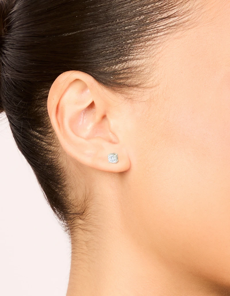 Boucles d’oreilles en acier chirurgical à prisme de 5 mm