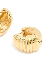 Boucles d’oreilles Huggie graduées en laiton plaqué or et nervurées