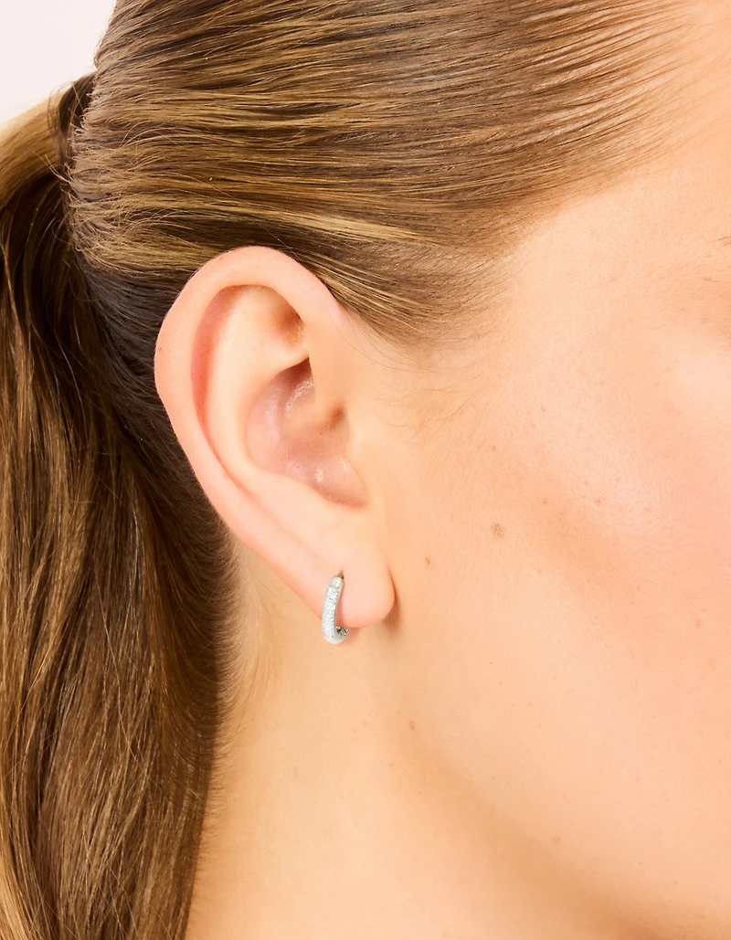 Boucles d’oreilles à cerceau classiques en zircone en acier chirurgical cubique