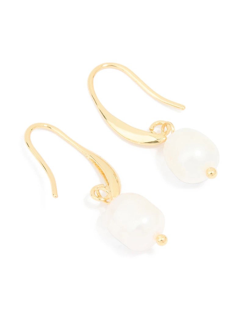 Boucles d’oreilles à crochet moyen en perle d’eau douce plaquées or