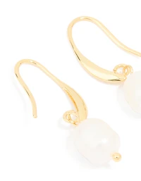 Boucles d’oreilles à crochet moyen en perle d’eau douce plaquées or