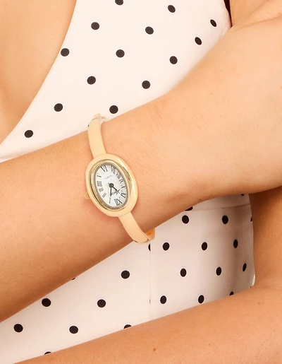 Montre-bracelet ovale en or
