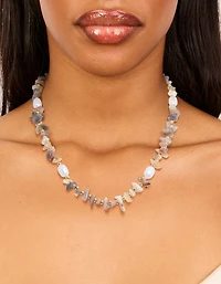 Collier de pierres semi-précieuses et pépites de perles plaquées or