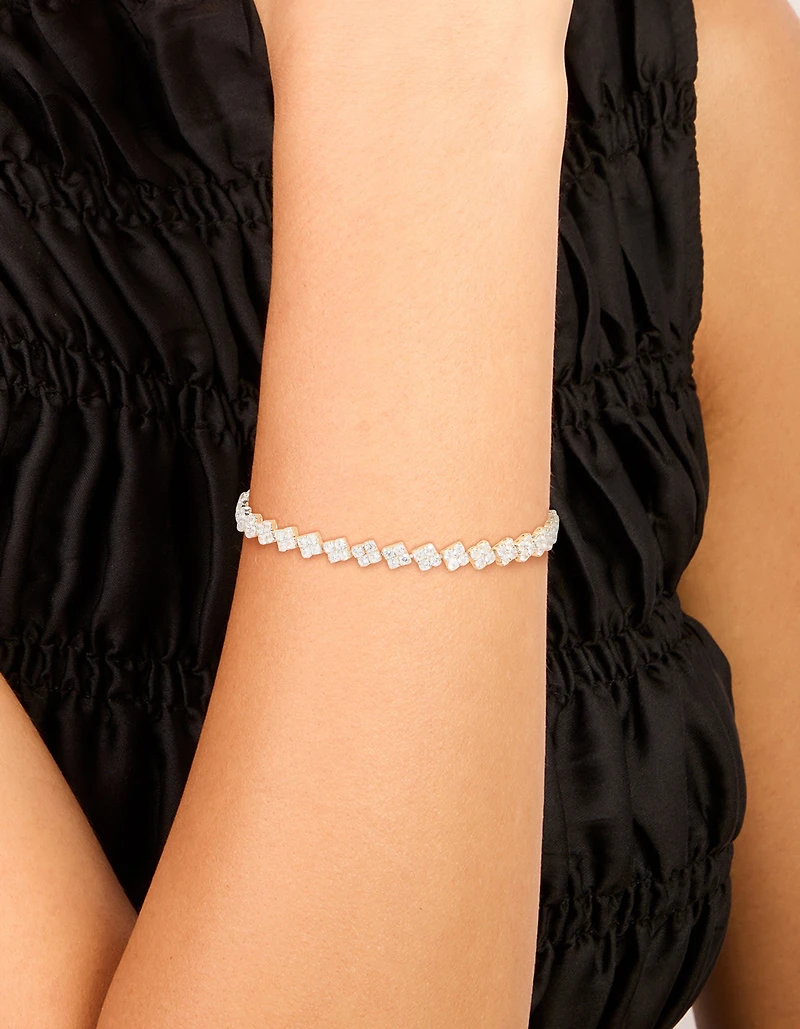 Bracelet de tennis rectangulaire en zircone cubique argenté