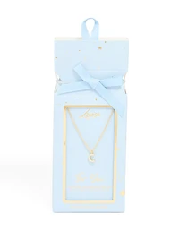 Collier cubique en zircone plaqué or avec la lettre C