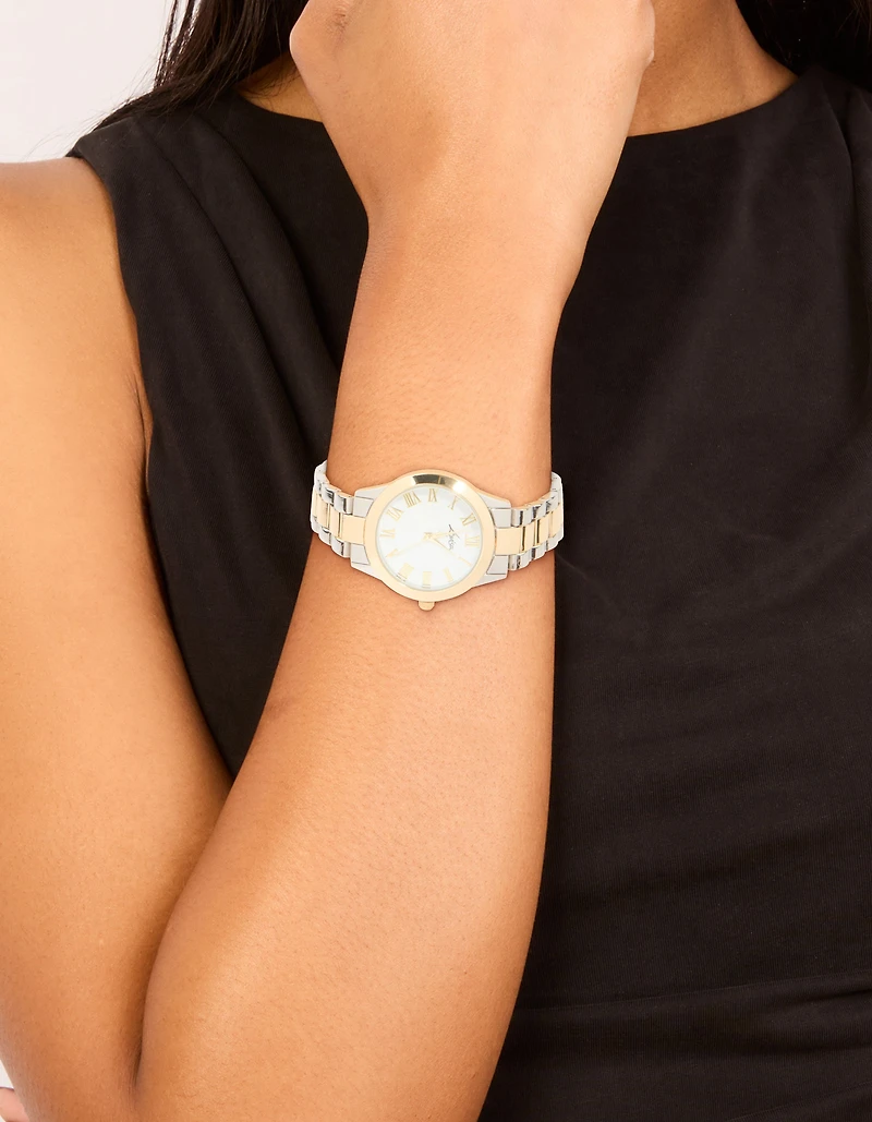 Montre classique en chiffres romains en or