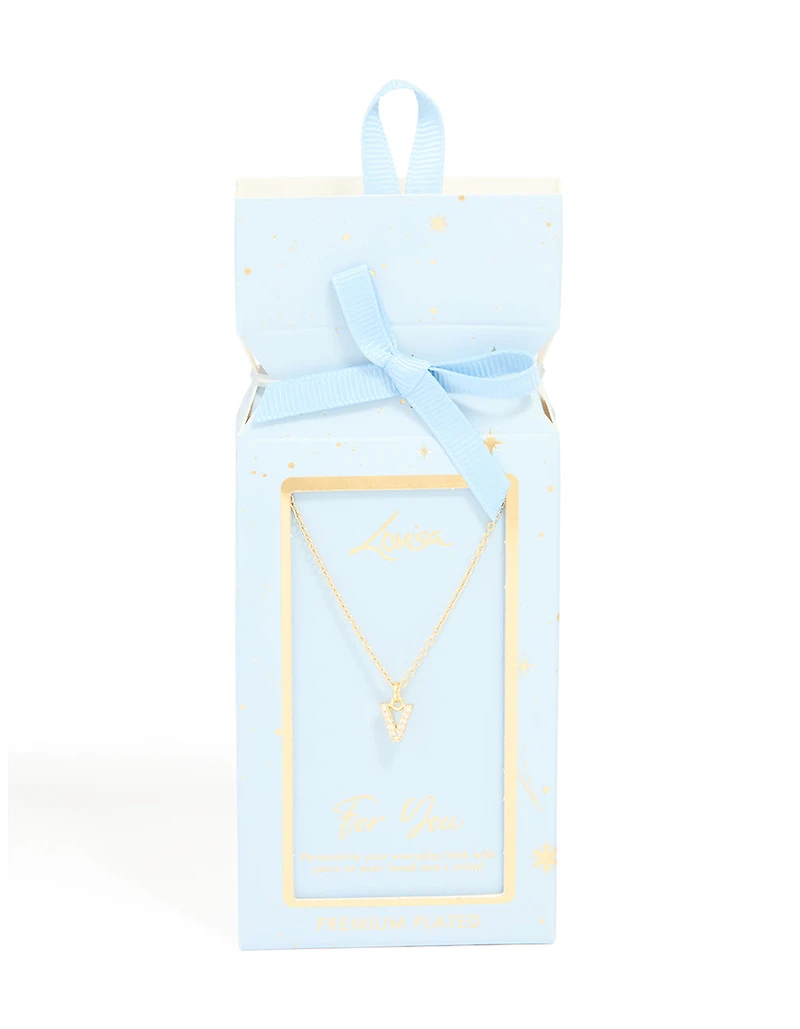 Collier cubique en zircone plaqué or avec la lettre V