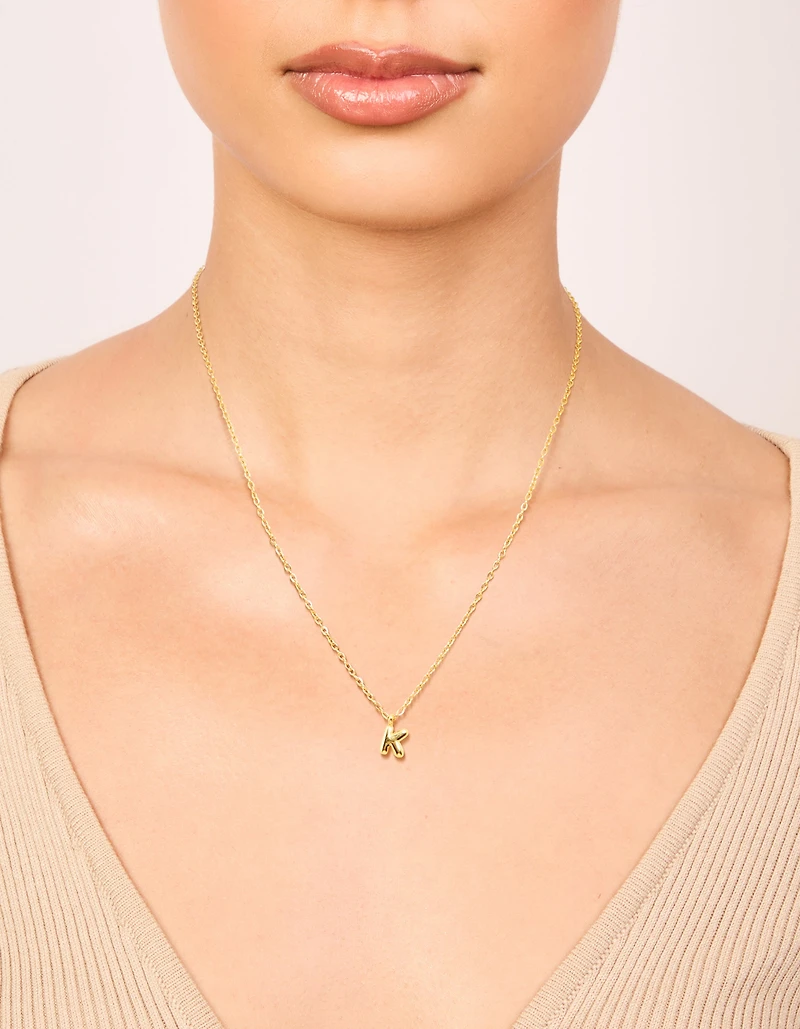 Collier mini-bulle en acier inoxydable plaqué or imperméable avec une lettre K