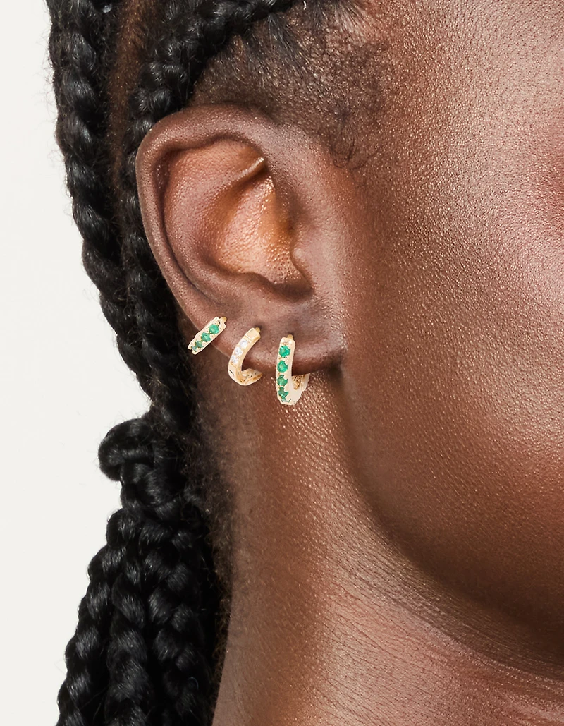 Boucles d’oreilles Huggie en émeraude dorée et en zircone cubique transparent paquet de 3