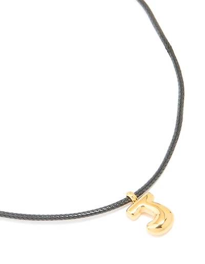 Collier imperméable en acier inoxydable plaqué or avec une grande lettre J à bulles