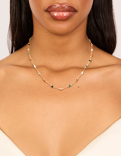 Collier court en pierres semi-précieuses multicolores plaquées or