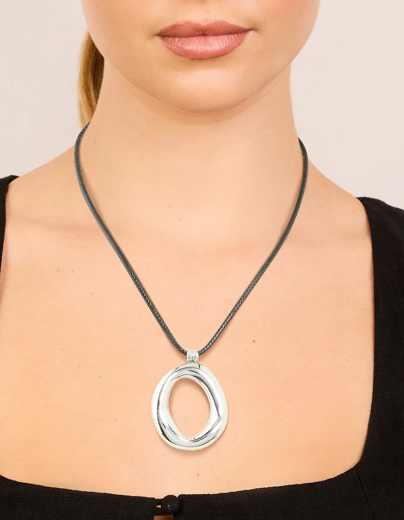 Collier de pendentif organique en acier inoxydable imperméable