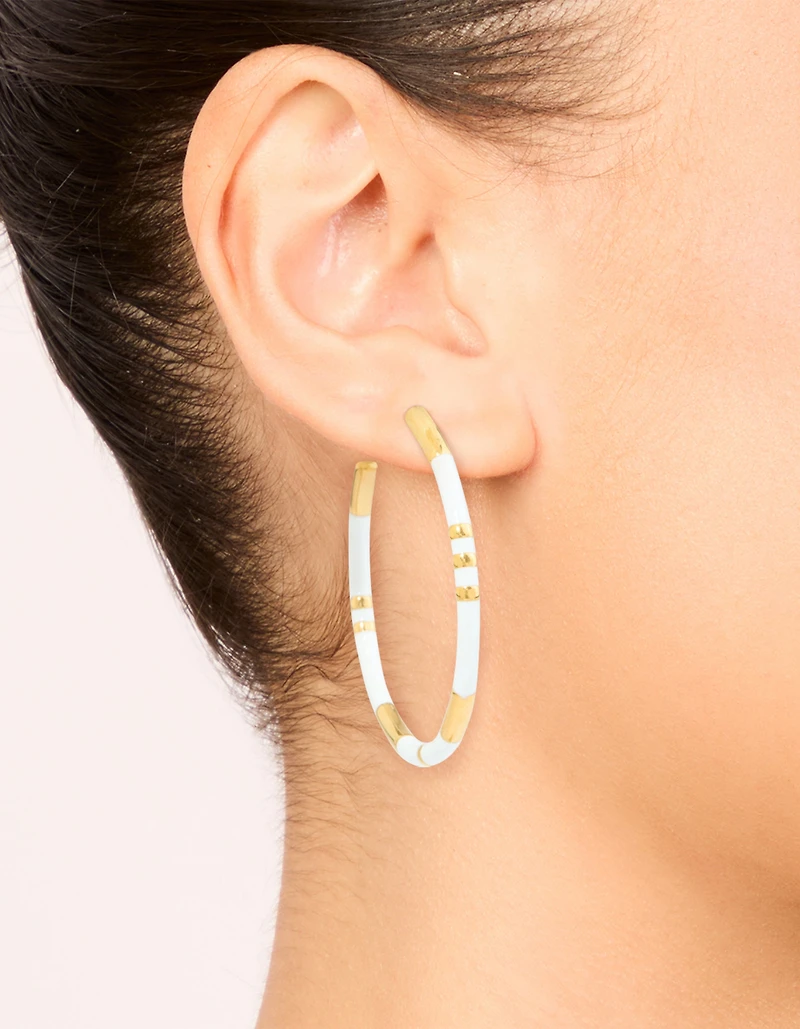 Boucles d’oreilles anneaux imperméables en acier inoxydable émaillé blanc plaqué or