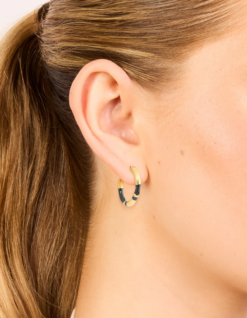 Boucles d’oreilles imperméables en acier inoxydable plaqué or en acier inoxydable, petites boucles d’oreilles à rayures noires