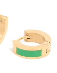 Petites boucles d’oreilles Huggie en incrustation d’émail vert en acier inoxydable imperméables