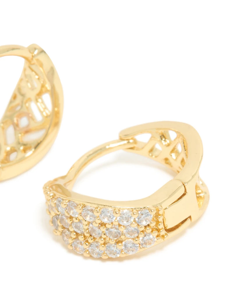 Boucles d’oreilles huggie plates organiques en zircone cubique plaquées or