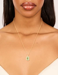 Collier en zircone cubique en laiton plaqué or avec l’étiquette S